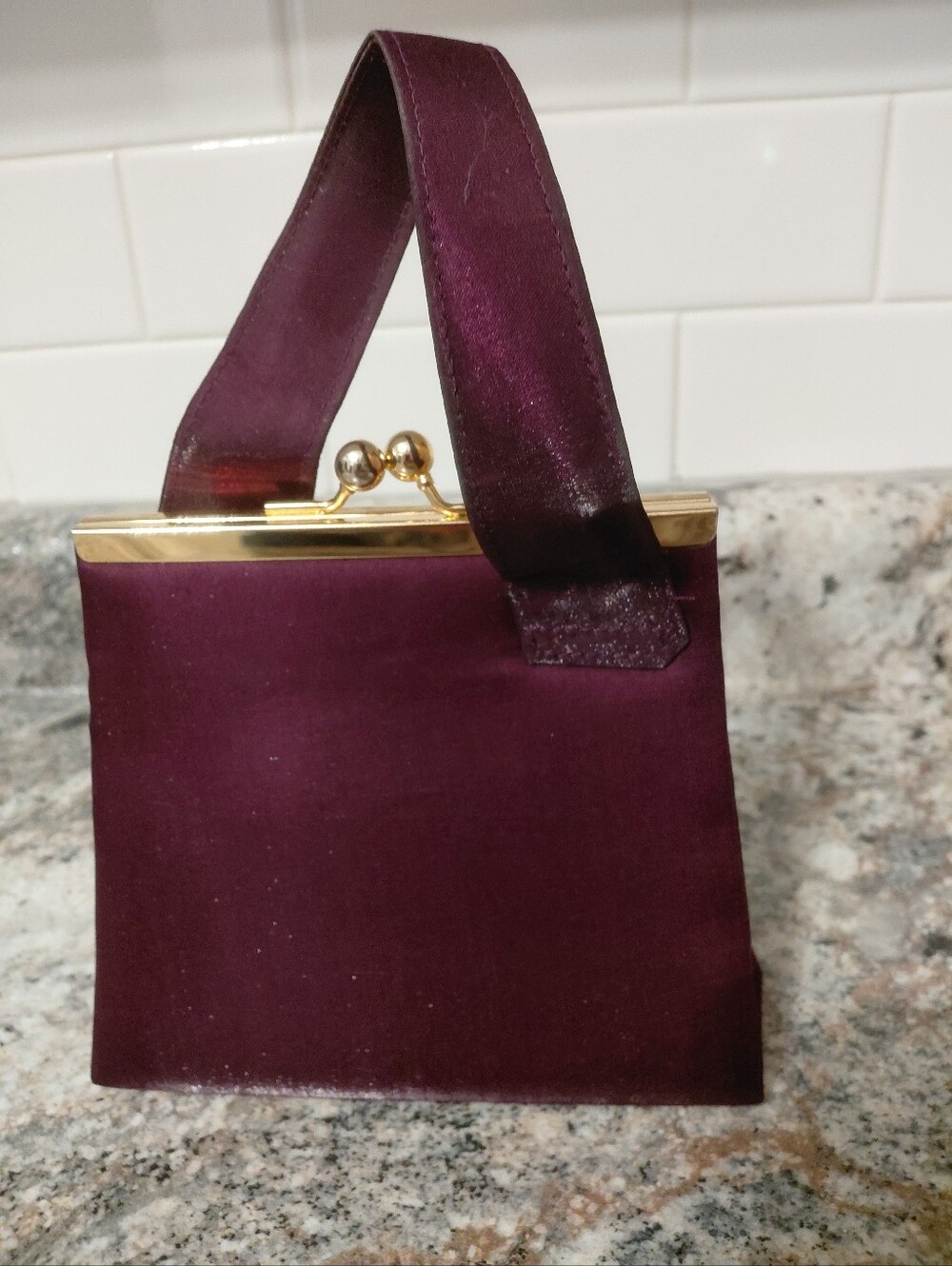 Jessica McClintock Plum Gold Shimmery Satin Evening Bag W/Kisslock Closure - Picture 2 of 9